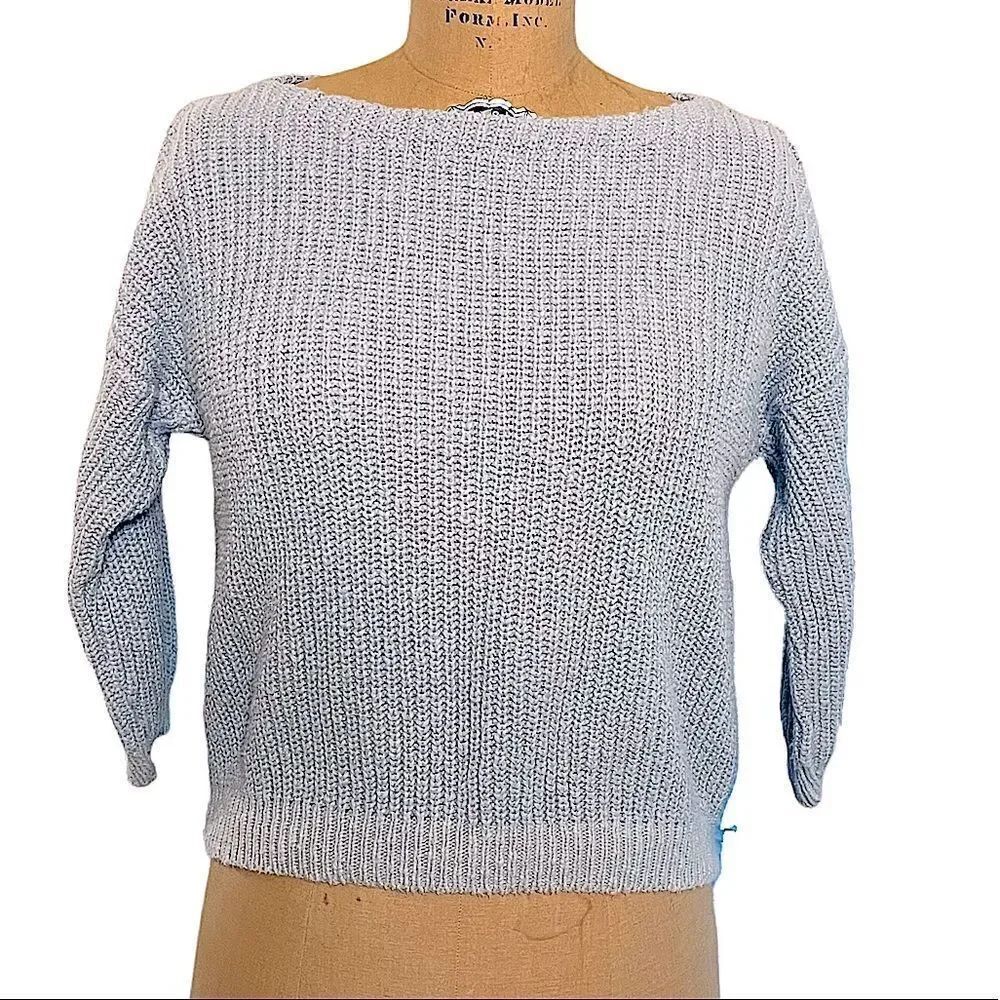 Baby blue sweater cropped 